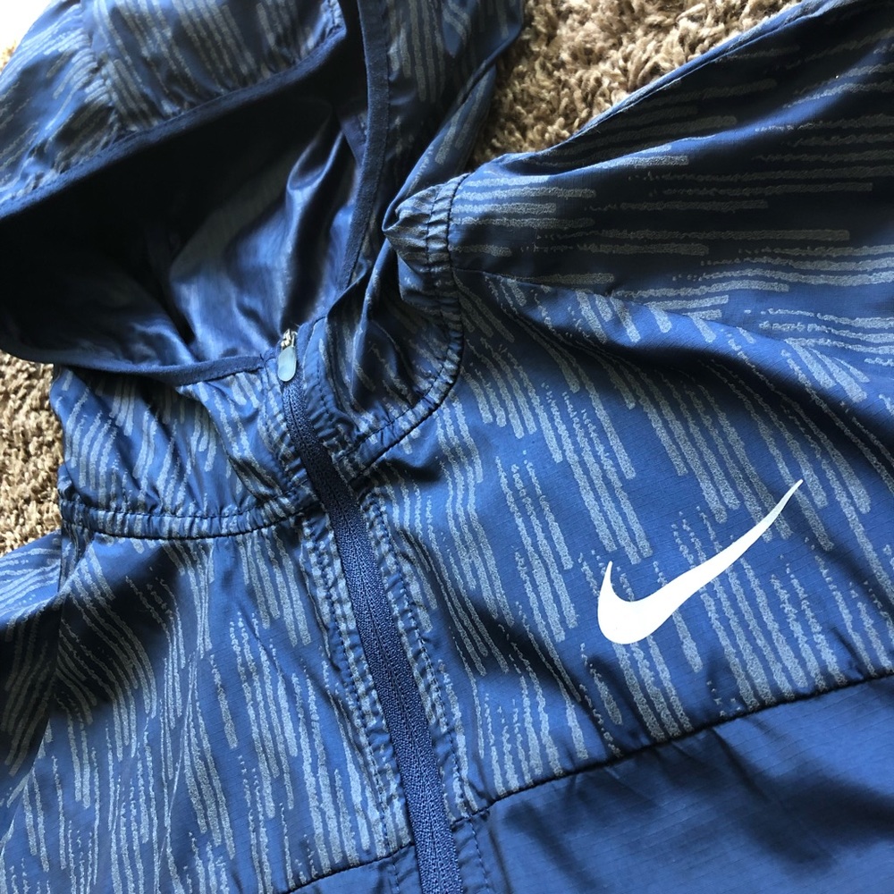 Nike Windrunner - image 3